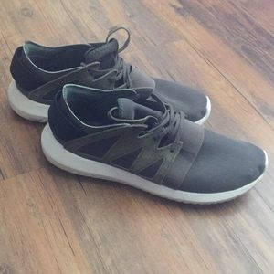 Adidas Tubular Viral